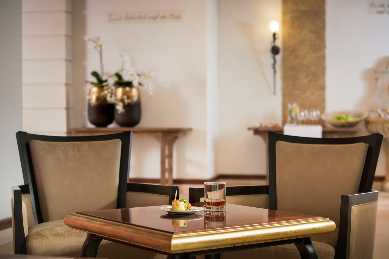 Hotel-Restaurant Distlerhof Leinburg Extérieur photo